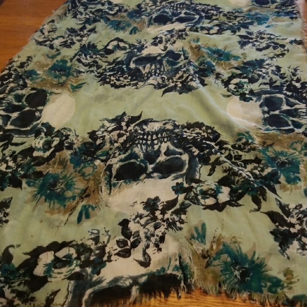 Skull wrap or scarf